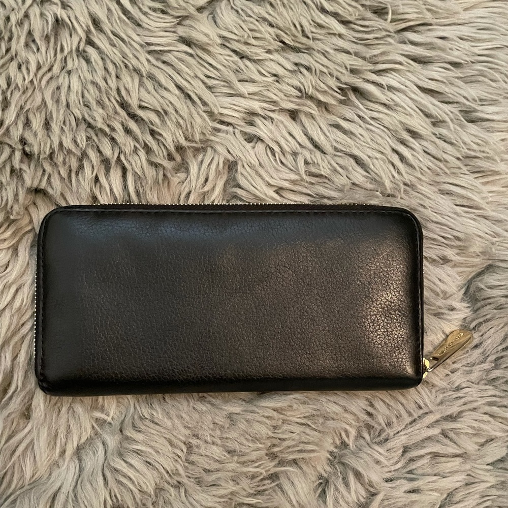Michael Kors Wallet - Picture 3 of 5